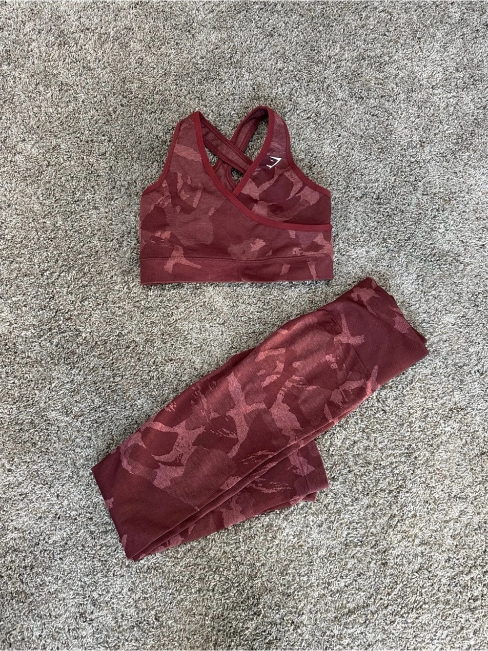 Gym shark Seamless Burgundy Camo Sports Bra and Leggings Set